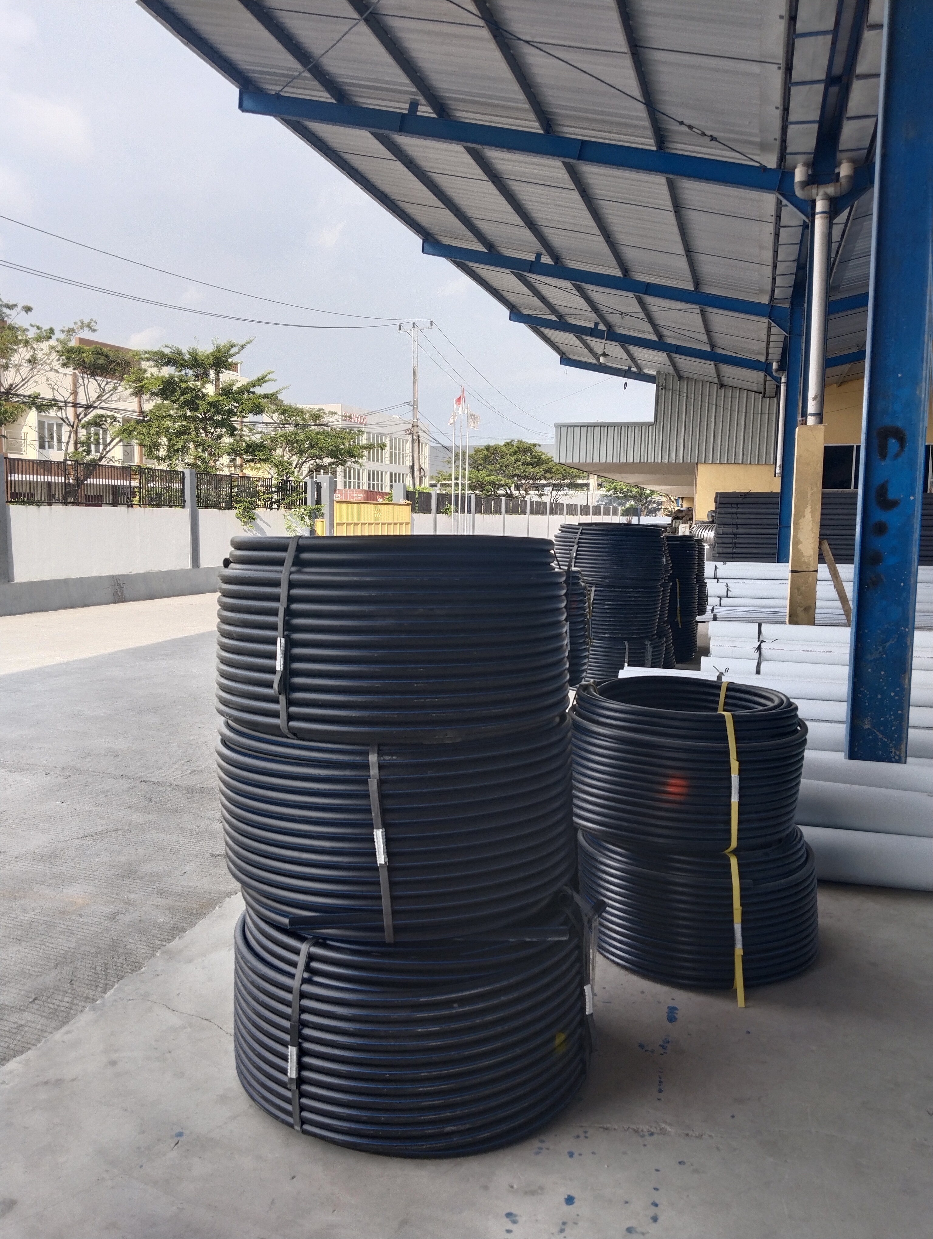 PIPE HDPE PLASTIC POLYETHYLENE 2 INCHES 100M/ROLL/75 KG